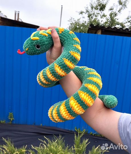 Плюшевая змея