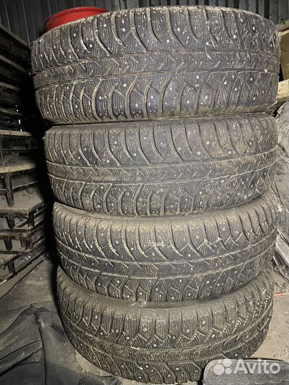 Bridgestone Ice Cruiser 5000 235/65 R17 48