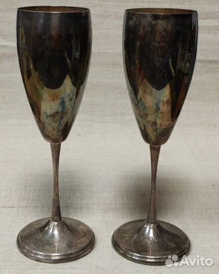 Прекрасные серебряные бокалы. 