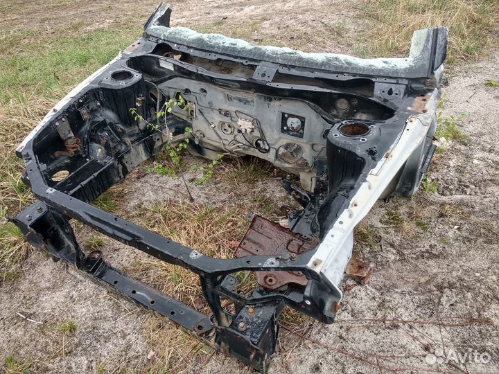 Передняя часть Киа Спектра