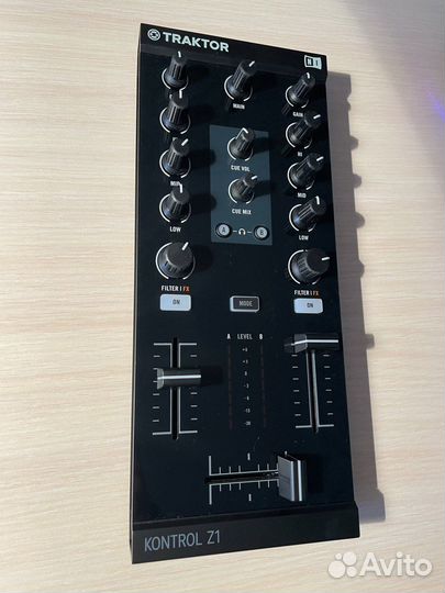 Native Instruments Traktor Kontrol Z1