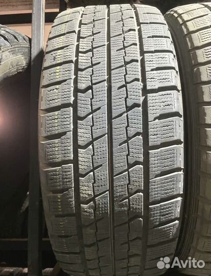 Goodyear UltraGrip Ice Navi Zea 215/55 R17 P