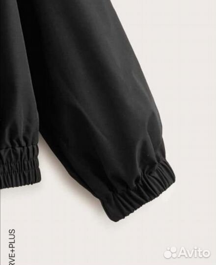 Ветровка женская