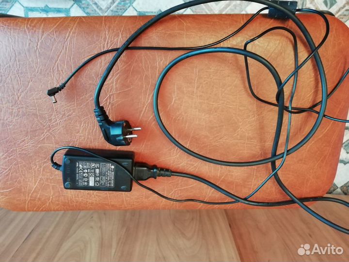 Монитор LG Flatron L1750U 17