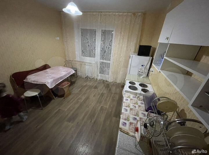 2-к. квартира, 68 м², 7/17 эт.