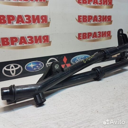 Патрубок системы охлаждения Mercedes-Benz E-Class