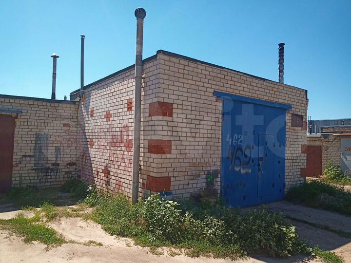 Гараж, > 30 м²