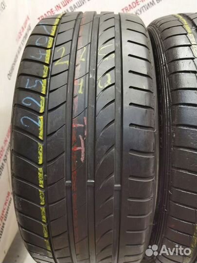 Dunlop SP Sport Maxx 225/40 R18 92Y