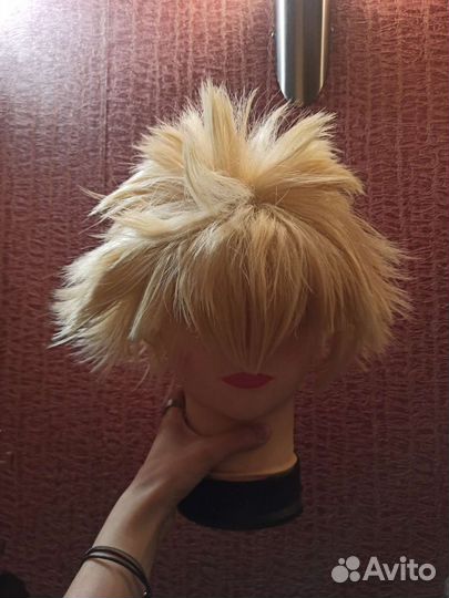 Парик на Бакуго