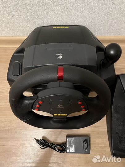 Logitech momo Racing Force Feedback руль с кпп