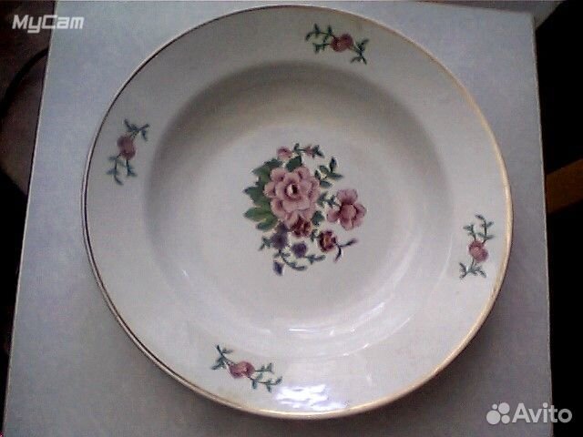 Тарелки суповые, для второго, десертные, блюдца