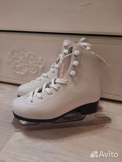 Коньки фигурные