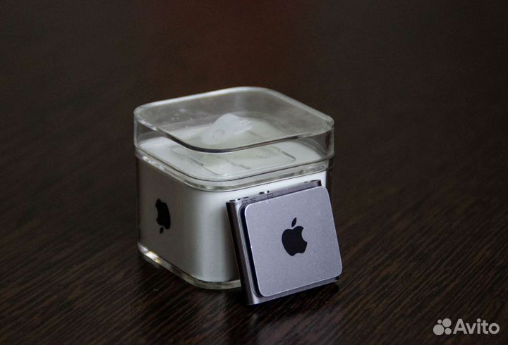 iPod shuffle 4