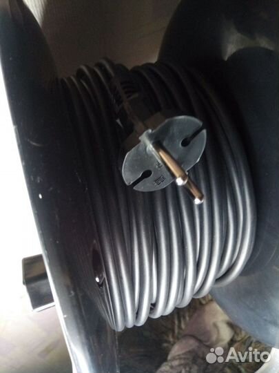 Удлинитель 30 м на катушке бытовой