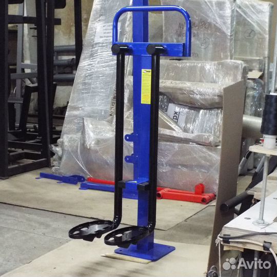 Уличный тренажер разведение ног AVU028