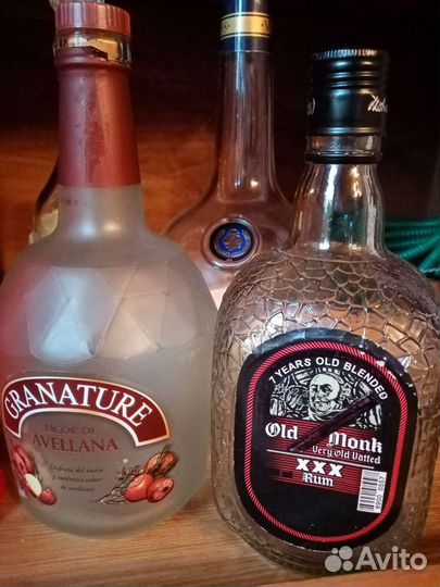 Бутылки фирменные