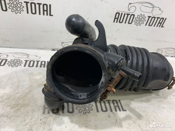 Патрубок воздушного фильтра Kia Rio 2