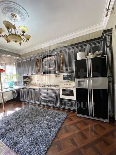 4-к. квартира, 108 м², 4/10 эт.