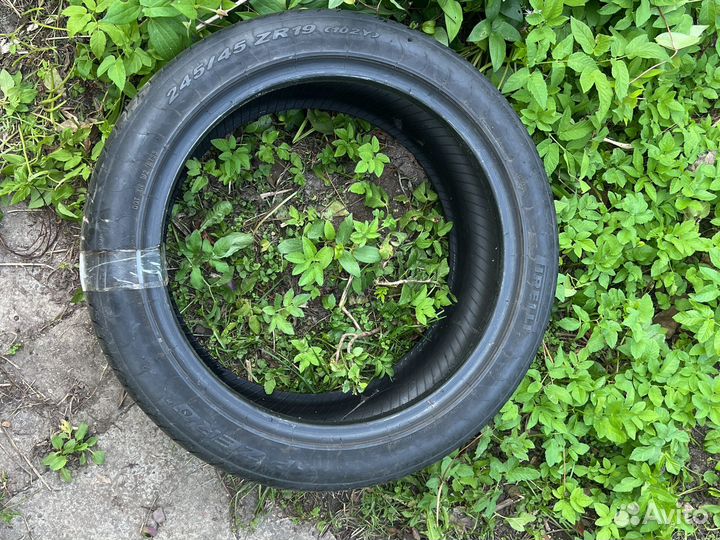 Pirelli P Zero 275/40 R19 Z