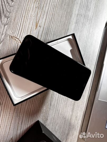 iPhone 11 Pro, 256 ГБ