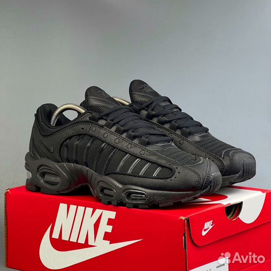 Кроссовки Nike Air Max Tailwind 4