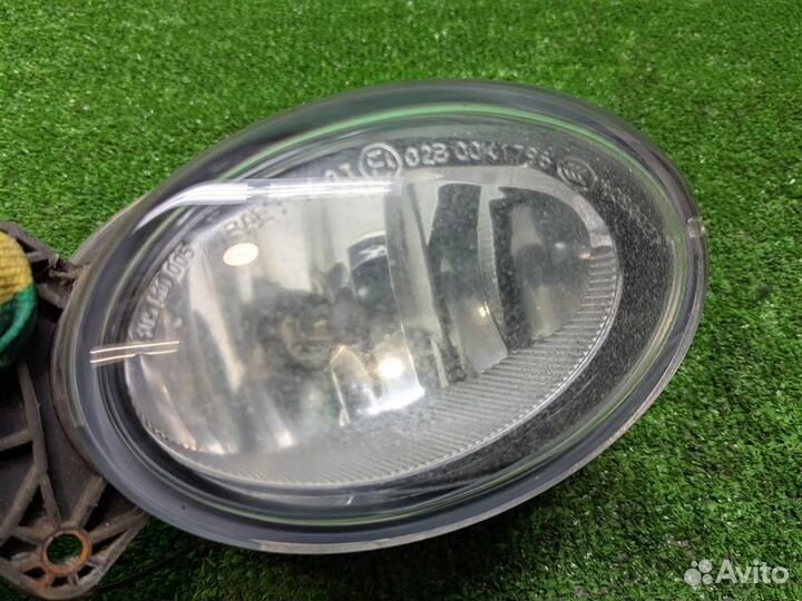 Птф передняя правая Mercedes Benz E-class W211 20