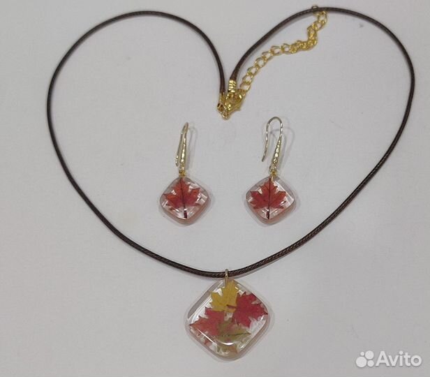 Украшения ручной работы из эпоксидной смолы