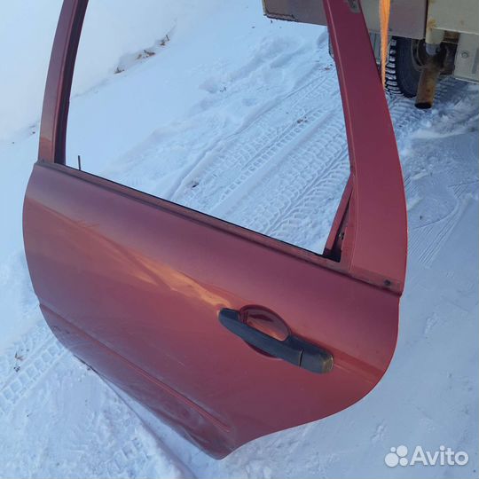 Задняя левая дверь лада гранта