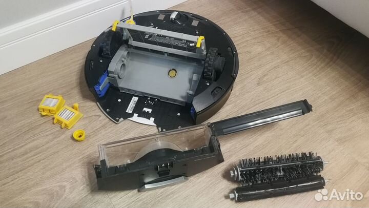 Робот-пылесос iRobot Roomba 765