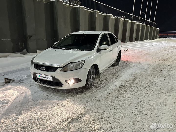 Ford Focus 1.6 МТ, 2008, битый, 200 000 км