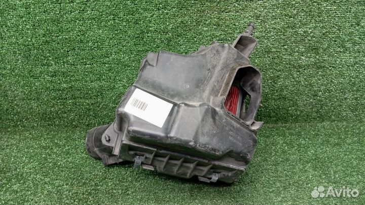 Корпус воздушного фильтра Infiniti G37s Правый