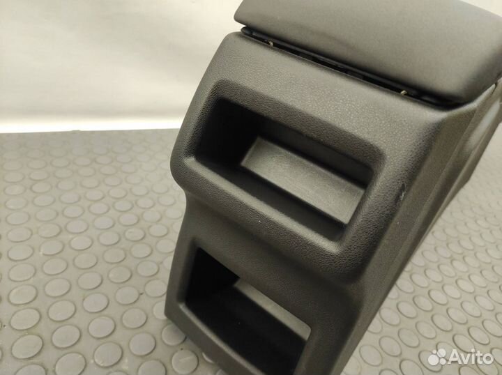 Подлокотник Citroen C4 B7 EP6CDT 1.6 THP 5F02 2011