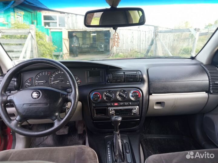 Opel Omega 2.0 AT, 1996, 264 144 км