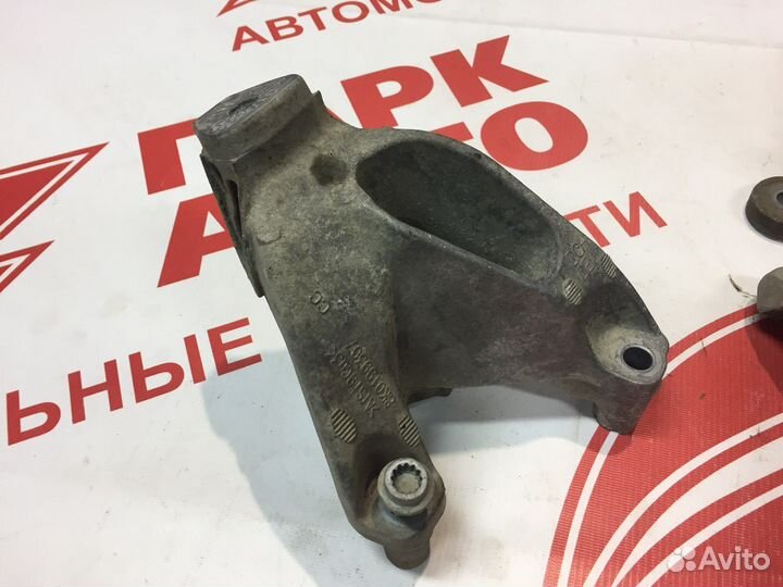 Кронштейны подушки двс АКПП Audi A6 C7