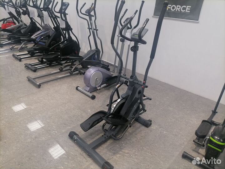 Эллиптический тренажер Carbon SF200