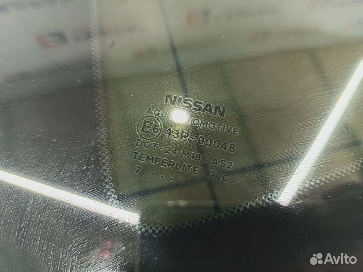 Стекло кузовное глухое левое Nissan Qashqai (J10)