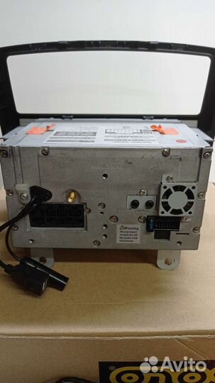 Головное штатное устройство Mitsubishi Pajero 4