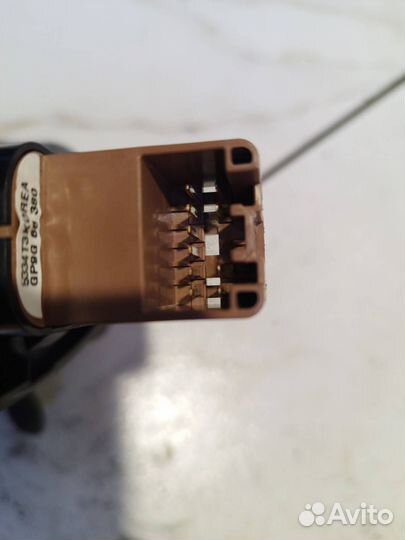 Кнопка стеклоподъемника двери задней правой Mazda