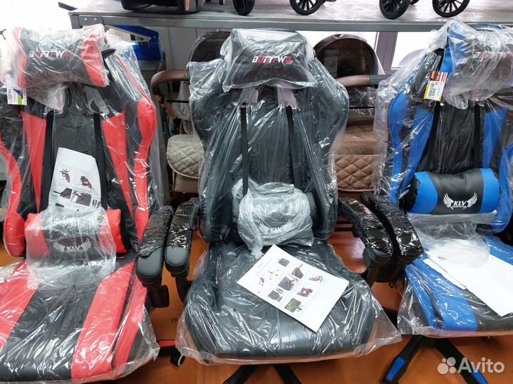 Компьютерные кресла в ассортименте