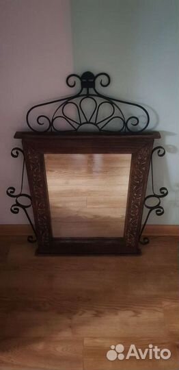 Зеркало настенное в раме