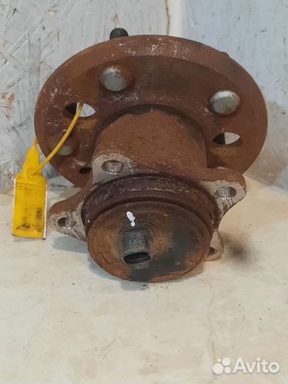 Ступица задняя Toyota Camry 40