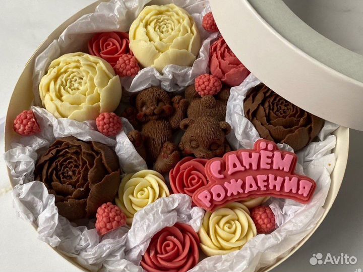 Наборы из шоколада детям, девушкам и мужчинам