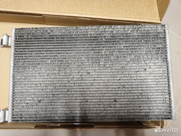 Радиатор кондиционера на renault kangooll