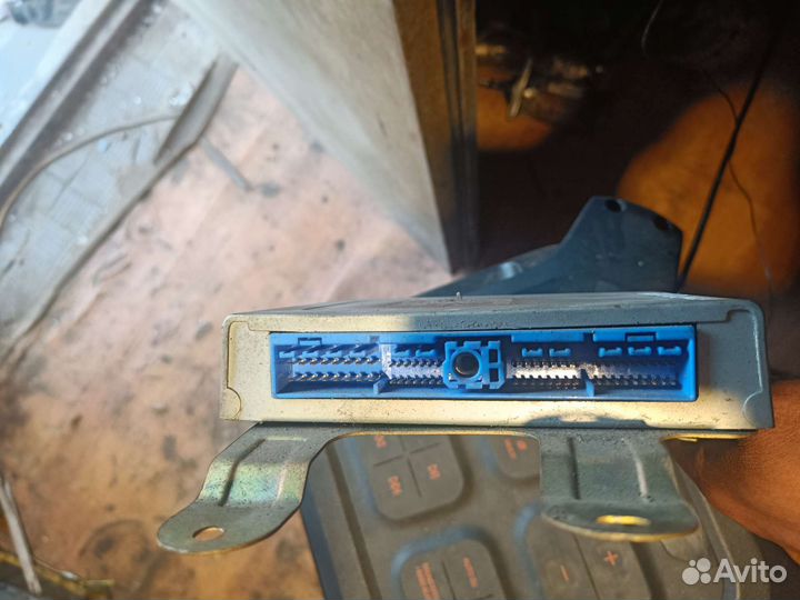 Блок управления эбу nissan альмера n 15