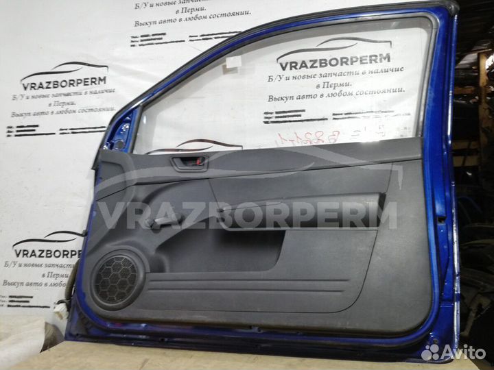 Обшивка двери передней правой (дверная карта) Hyun