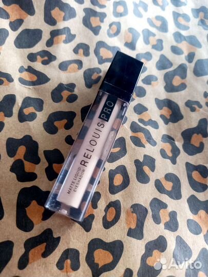 Тени для век