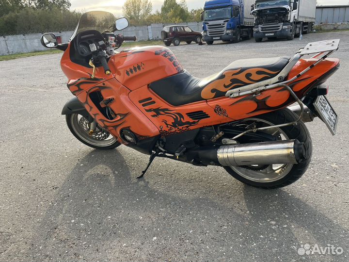 Honda cbr1000f