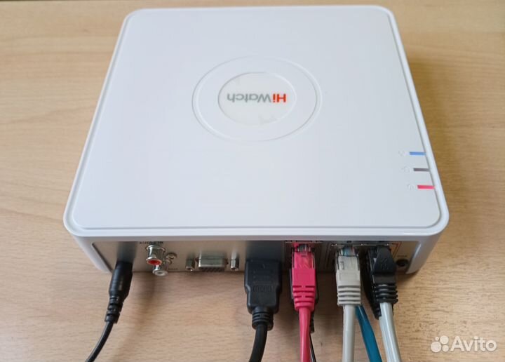 Комплект HiWatch 4 IP камер 4Мп + ресивер (noHDD)