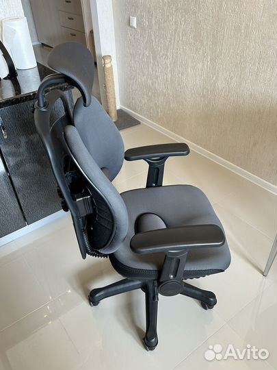 Компьютерное кресло ортопедическое Inno Health