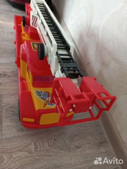 Машина пожарная большая